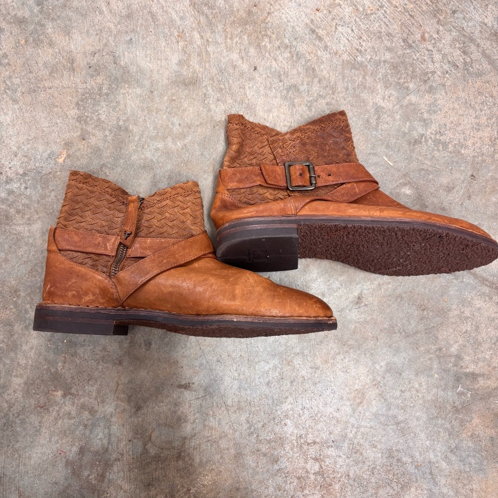 Trask Ankle Leather Booties Brown Western Cowgirl Distressed Womens 7 - Picture 6 of 12